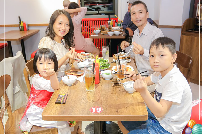 Kombo TP. Hạ Long - Quảng Ninh phù hợp với khách hàng ở mọi lứa tuổi
